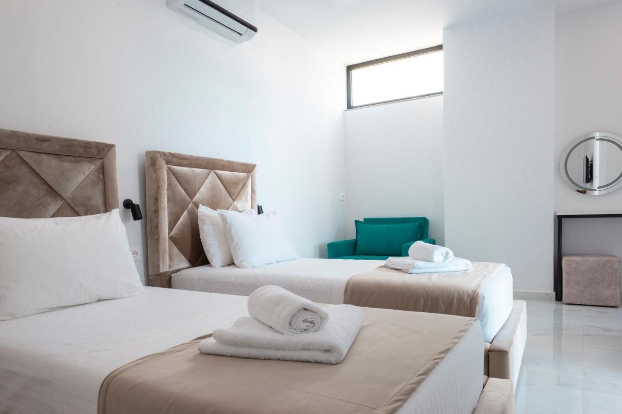 Wait 'N Sea Otel Himarë Dış mekan fotoğraf