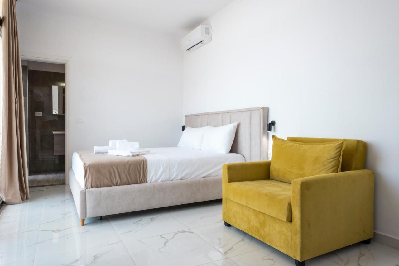 Wait 'N Sea Otel Himarë Dış mekan fotoğraf