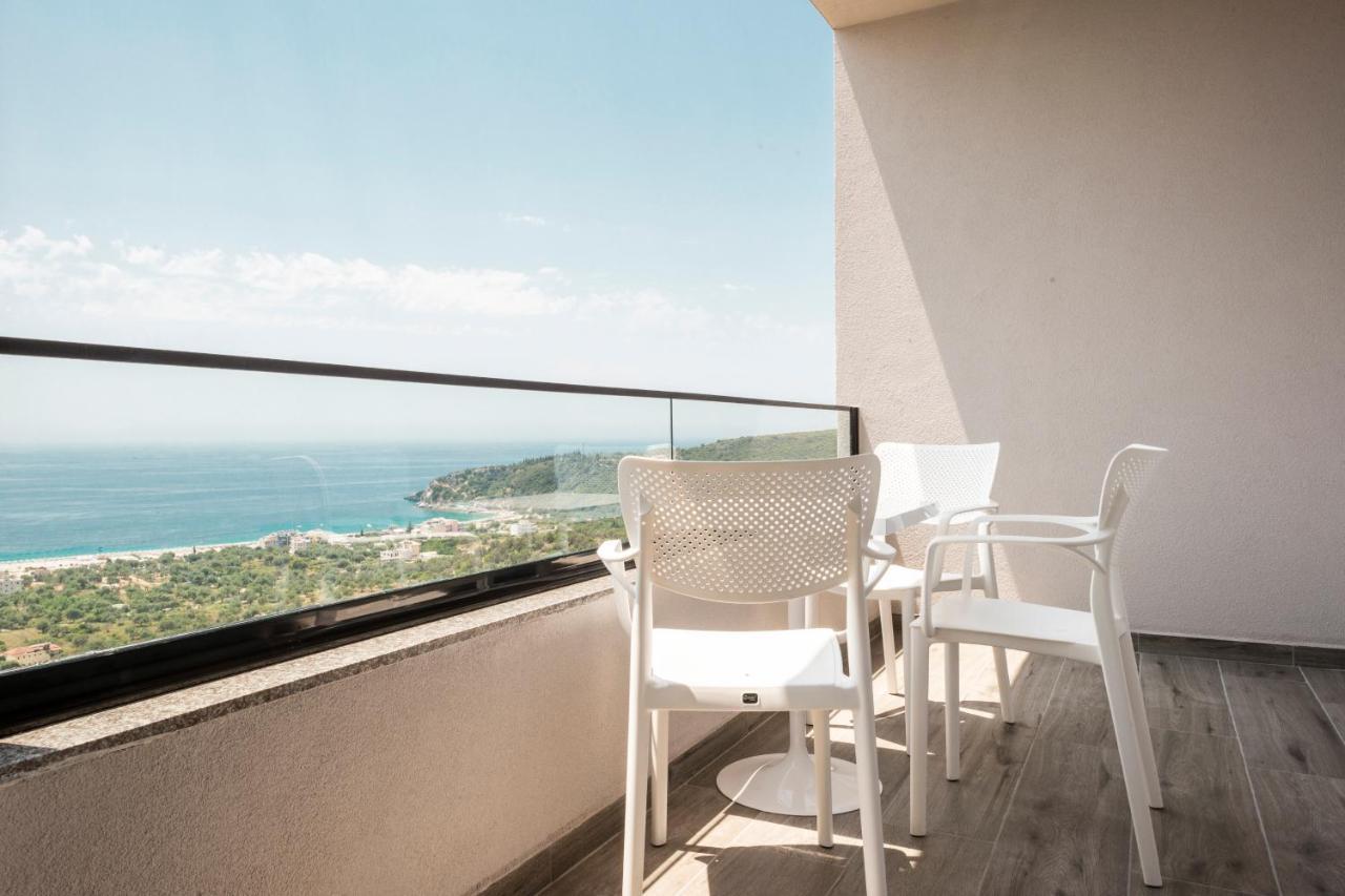 Wait 'N Sea Otel Himarë Dış mekan fotoğraf