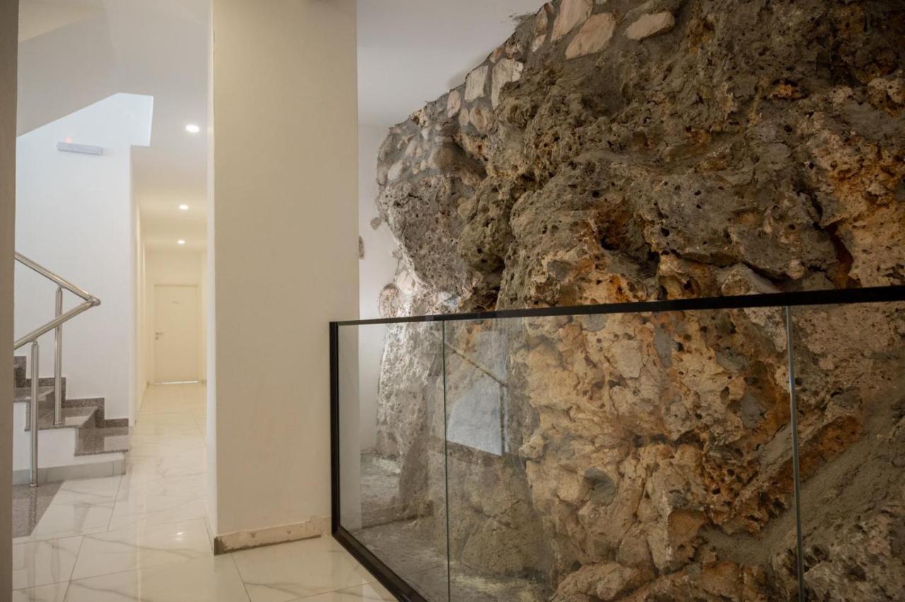 Wait 'N Sea Otel Himarë Dış mekan fotoğraf