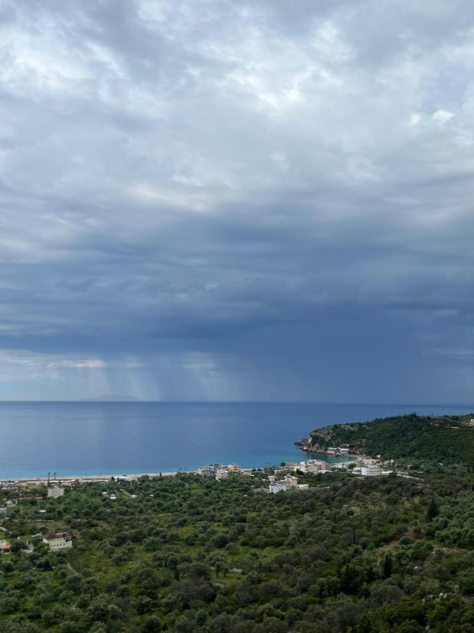 Wait 'N Sea Otel Himarë Dış mekan fotoğraf