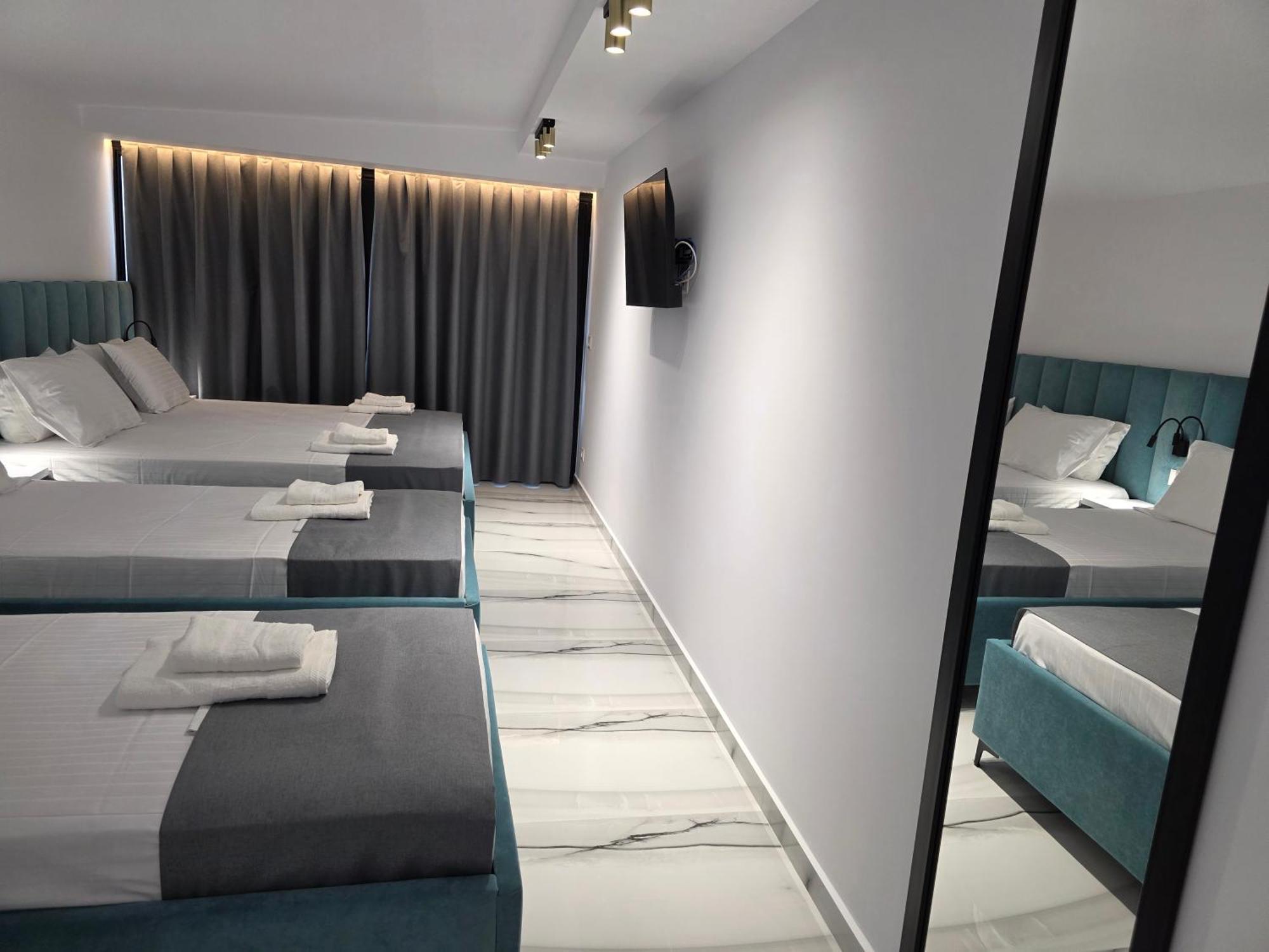 Wait 'N Sea Otel Himarë Dış mekan fotoğraf
