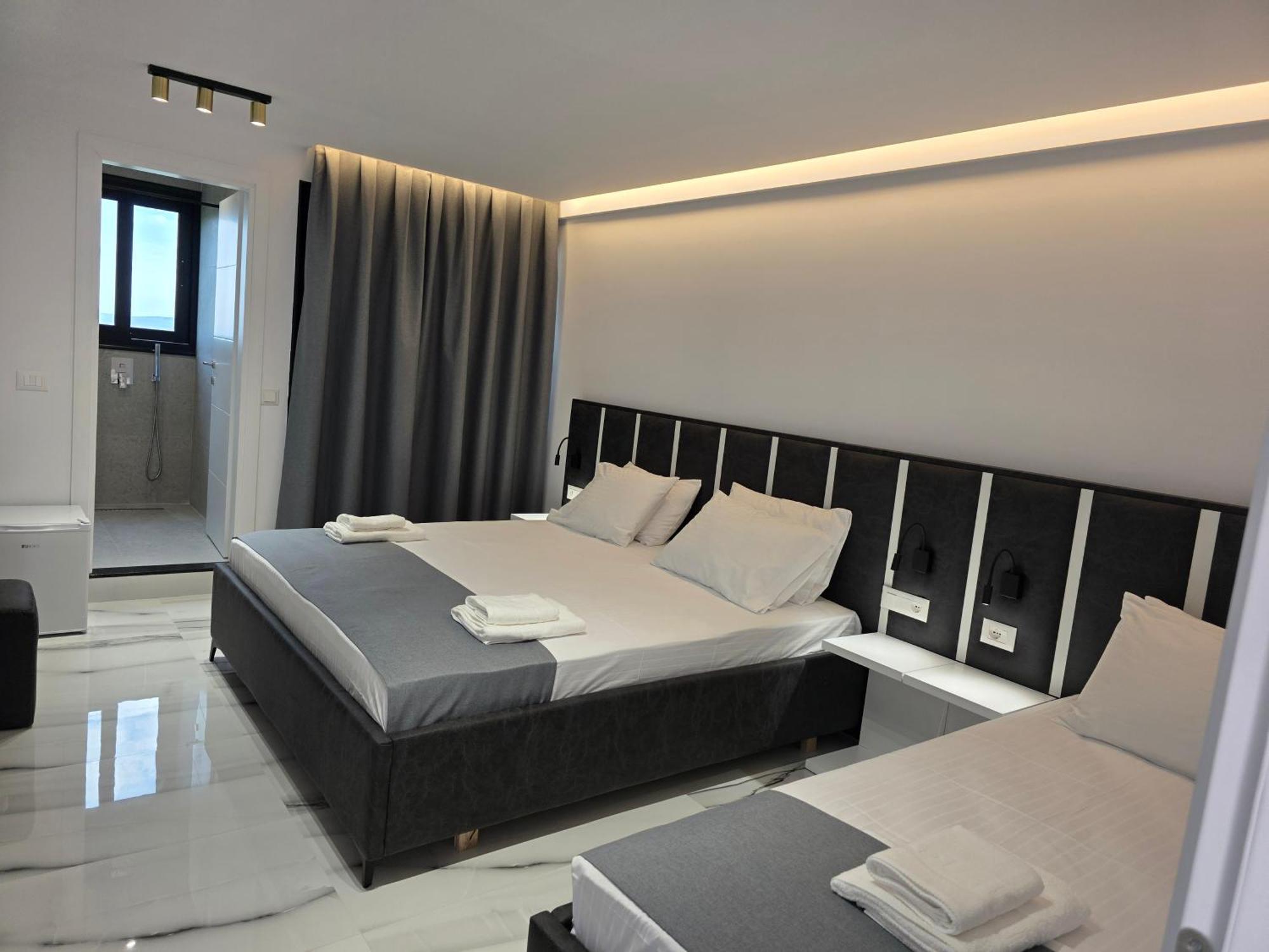 Wait 'N Sea Otel Himarë Dış mekan fotoğraf