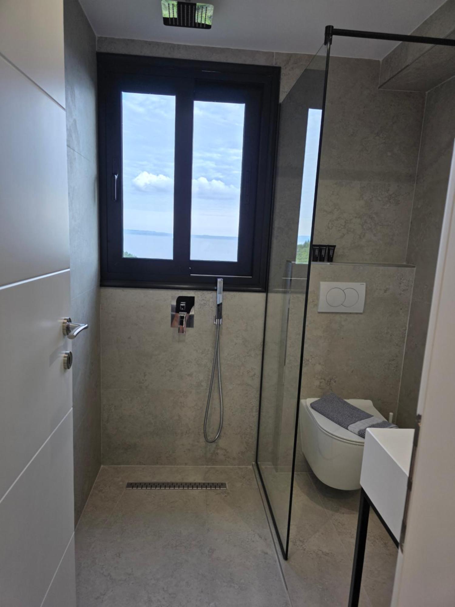 Wait 'N Sea Otel Himarë Dış mekan fotoğraf